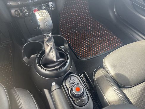 Used 2018 MINI Cooper S image 23