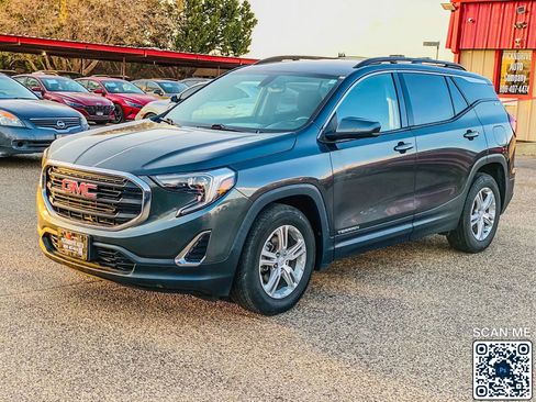 Used 2019 GMC Terrain SLE w/ Driver Convenience Package image 4