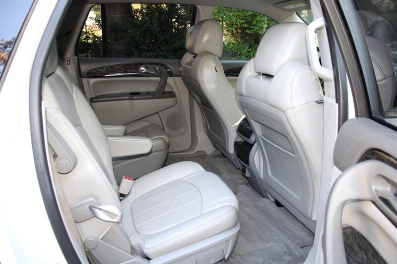Used 2014 Buick Enclave Leather AWD/4WD image 6