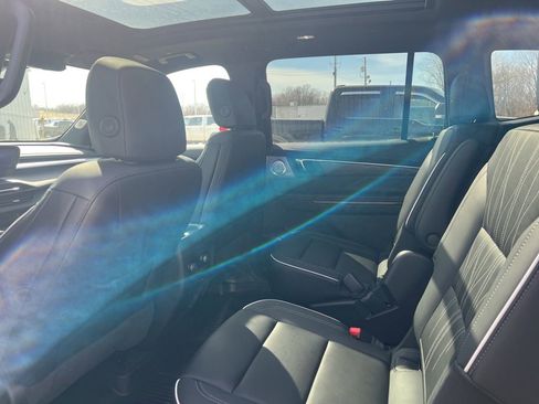 Used 2025 Buick Enclave Avenir w/ Super Cruise Package image 9