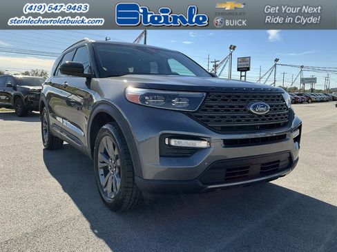 Used 2023 Ford Explorer XLT w/ Equipment Group 202A image 11
