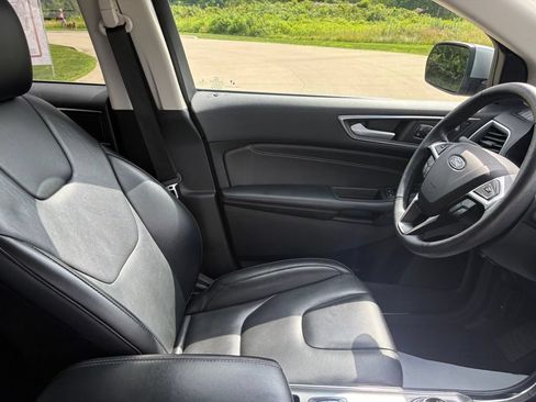 Used 2022 Ford Edge Titanium AWD/4WD image 33