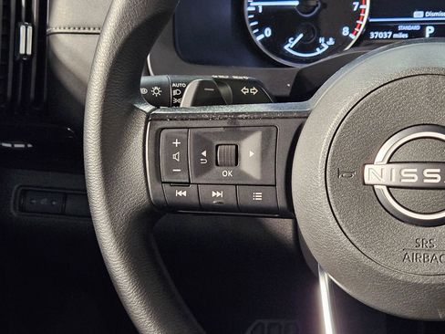 Used 2023 Nissan Pathfinder S FWD image 27