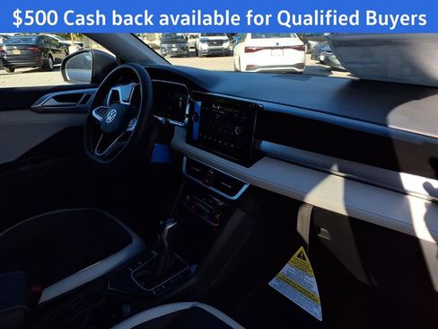 New 2026 Volkswagen Taos SE image 23