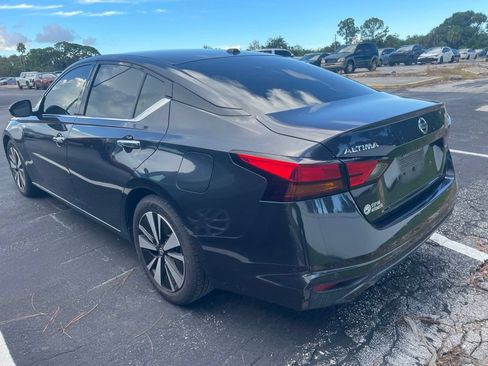 Used 2019 Nissan Altima 2.5 SL FWD image 5