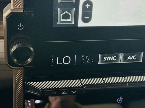 New 2025 GMC Hummer EV 2X image 15