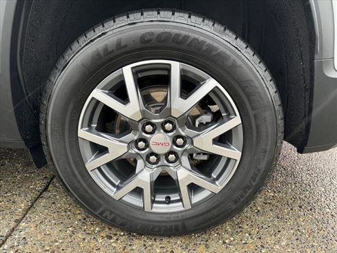 Used 2023 GMC Acadia SLT image 5