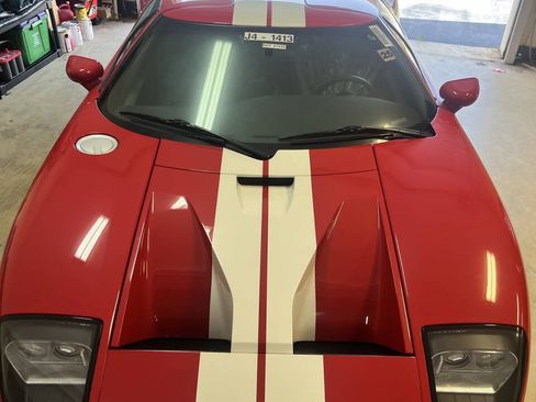 Used 2005 Ford GT RWD image 66