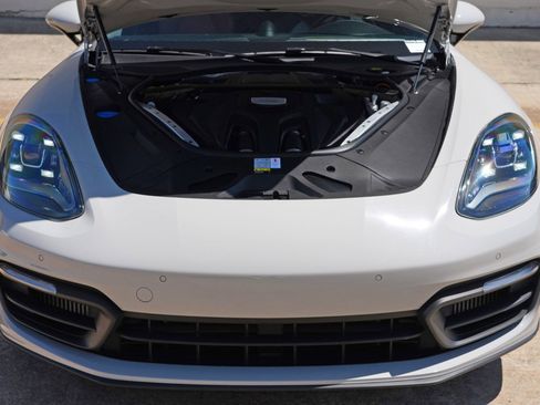 Used 2021 Porsche Panamera image 8