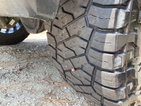 Used 2022 GMC Sierra 1500 AT4X image 15