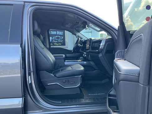 Used 2024 Ford F250 Lariat w/ Sport Appearance Package image 30