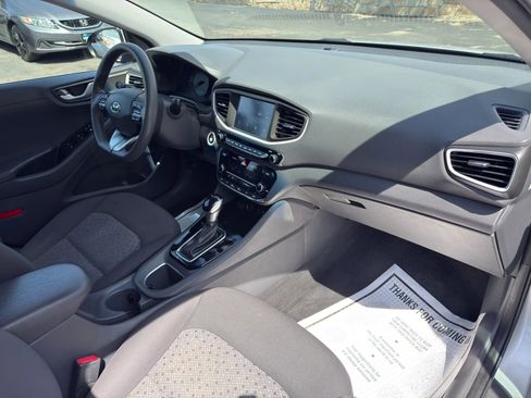 Used 2017 Hyundai Ioniq Blue image 23