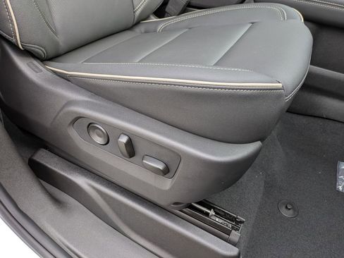 New 2026 GMC Yukon XL Elevation image 27