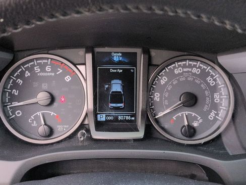 Used 2022 Toyota Tacoma TRD Sport AWD/4WD image 14