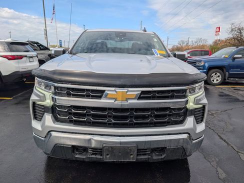 Used 2022 Chevrolet Silverado 1500 LT image 2