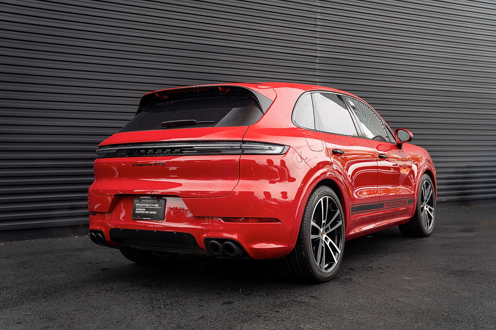 Certified 2025 Porsche Cayenne GTS AWD/4WD image 32