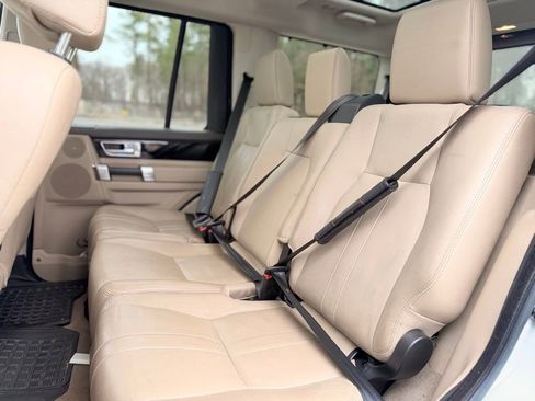 Used 2016 Land Rover LR4 HSE AWD/4WD image 16