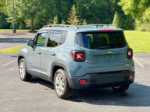 Used 2017 Jeep Renegade Latitude w/ Popular Equipment Group FWD image 5