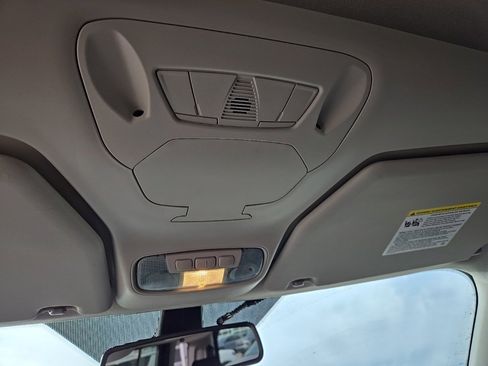 Used 2021 Ford Transit Connect XL image 40