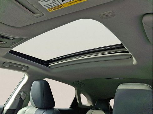 Used 2018 Lexus RX 450h AWD image 11