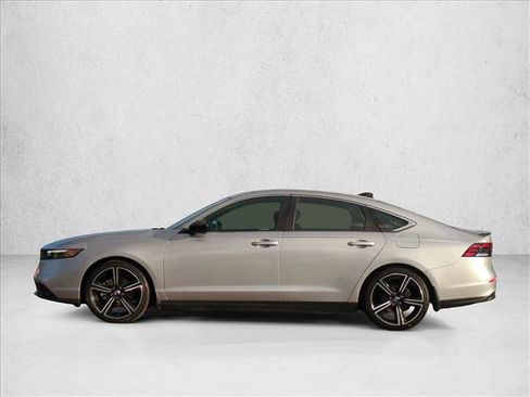 Used 2023 Honda Accord Sport image 9