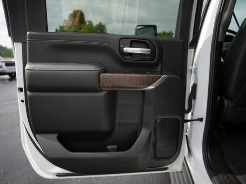 Used 2021 GMC Sierra 3500 Denali w/ Denali Ultimate Package AWD/4WD image 34