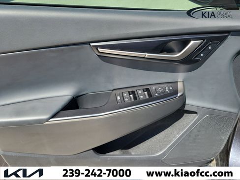New 2025 Kia EV6 Wind RWD image 17