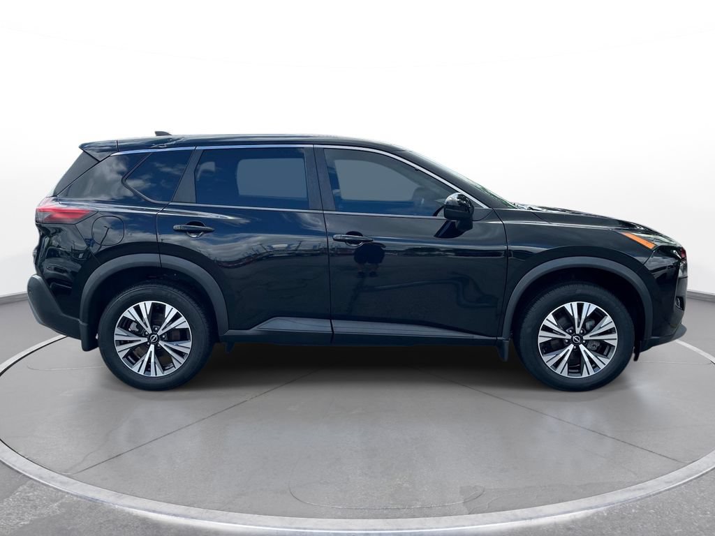 Used 2022 Nissan Rogue SV FWD image 3