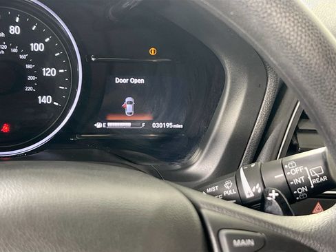 Used 2022 Honda HR-V EX image 12