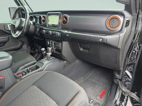 Used 2023 Jeep Gladiator Mojave w/ LED Lighting Group AWD/4WD image 18