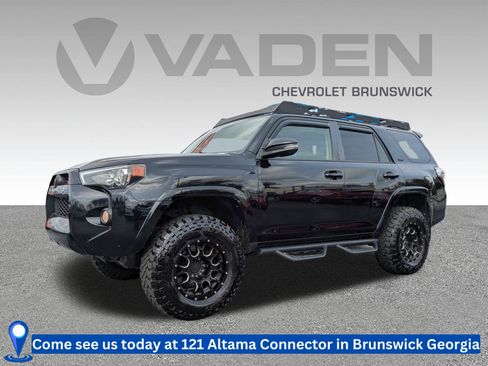 Used 2016 Toyota 4Runner SR5 Premium image 1
