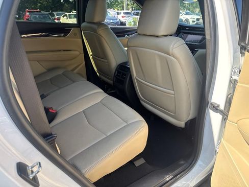 Used 2017 Cadillac XT5 Luxury AWD/4WD image 42