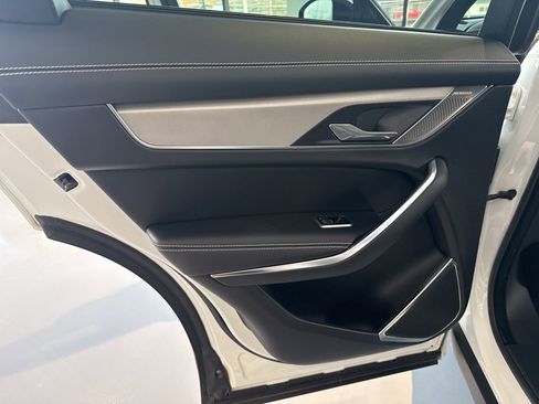 Used 2025 Jaguar F-PACE R-Dynamic S image 23