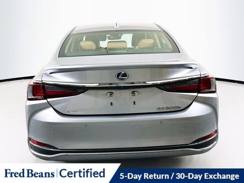 Used 2022 Lexus ES 300h Ultra Luxury image 7