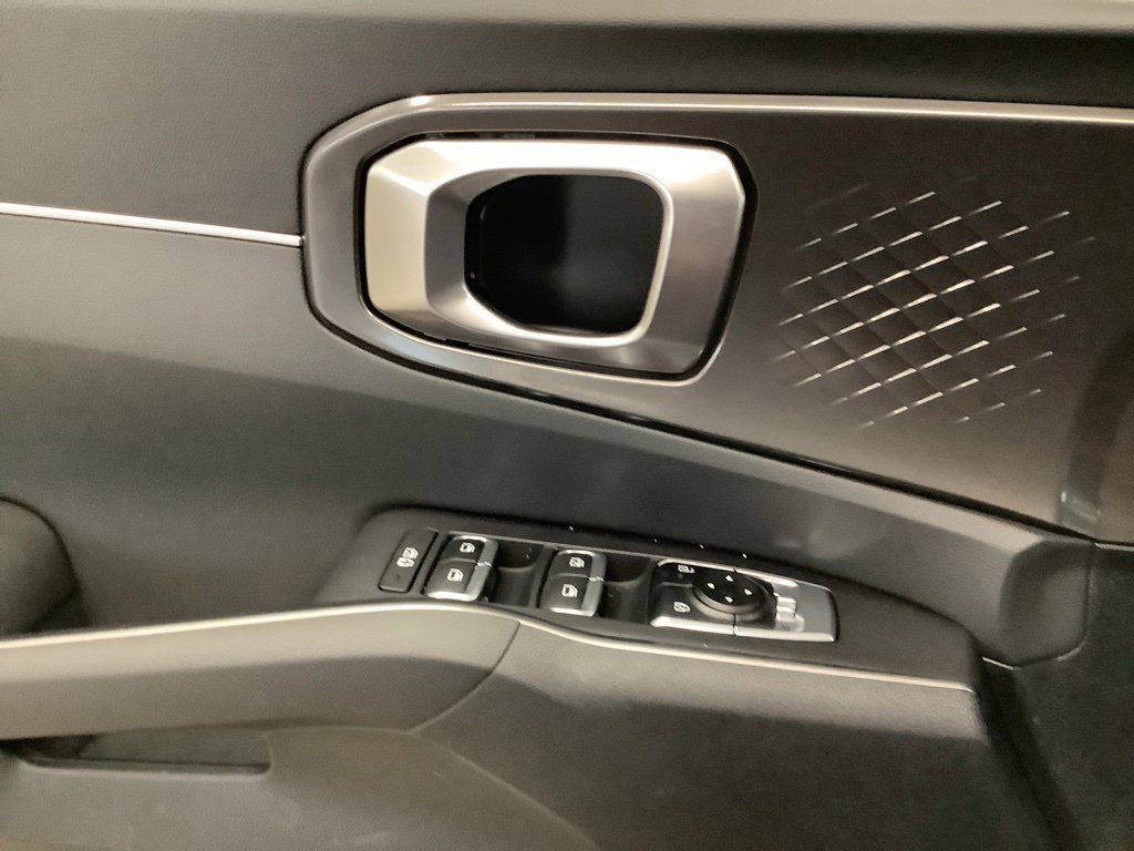 Certified 2026 Kia Sorento EX AWD/4WD image 16