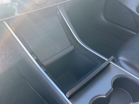 Used 2020 Tesla Model 3 Standard Range image 20