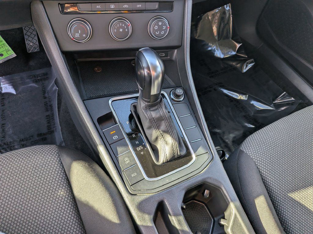 Used 2020 Volkswagen Jetta S w/ Driver Assistance Package FWD image 22