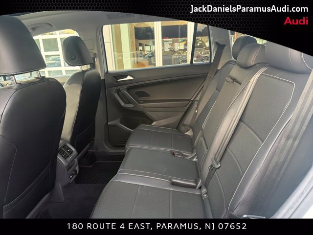 Used 2021 Volkswagen Tiguan SE w/ Panoramic Sunroof Package AWD/4WD image 16