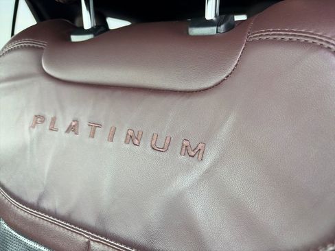 Used 2022 Ford Explorer Platinum image 23