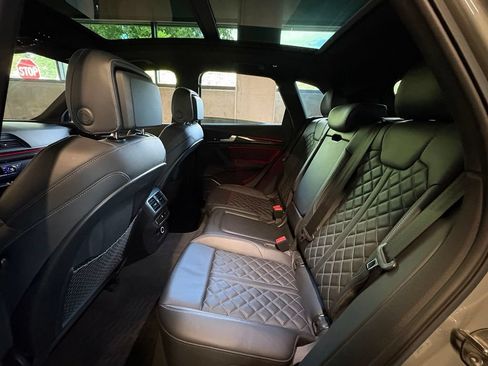 Used 2019 Audi SQ5 Prestige w/ Prestige Package AWD/4WD image 13