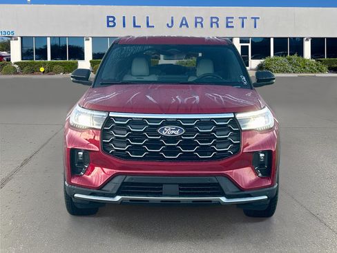 New 2027 Ford Explorer Platinum AWD/4WD image 2