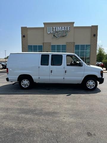 Used 2014 Ford E-150 and Econoline 150 w/ Power Group RWD image 1