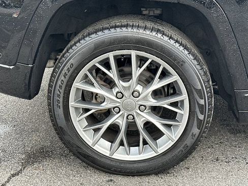 Certified 2024 Jeep Grand Cherokee Summit w/ Adv Protech Group IV image 20