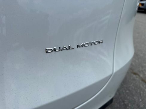 Used 2021 Tesla Model Y Long Range AWD/4WD image 33