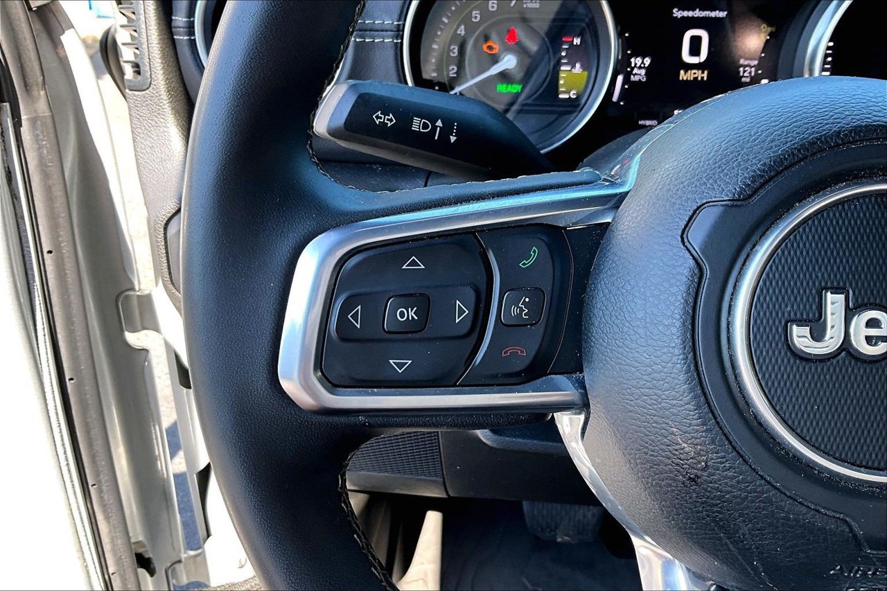 Used 2023 Jeep Wrangler Unlimited Sahara w/ Cold Weather Group AWD/4WD image 28