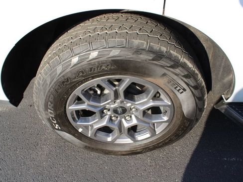 Certified 2025 Ford Expedition Active AWD/4WD image 4