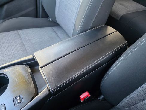 Used 2023 Nissan Rogue SV image 56