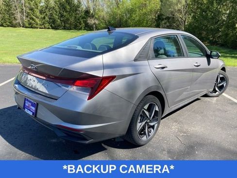 Used 2023 Hyundai Elantra SEL w/ Convenience Package FWD image 6