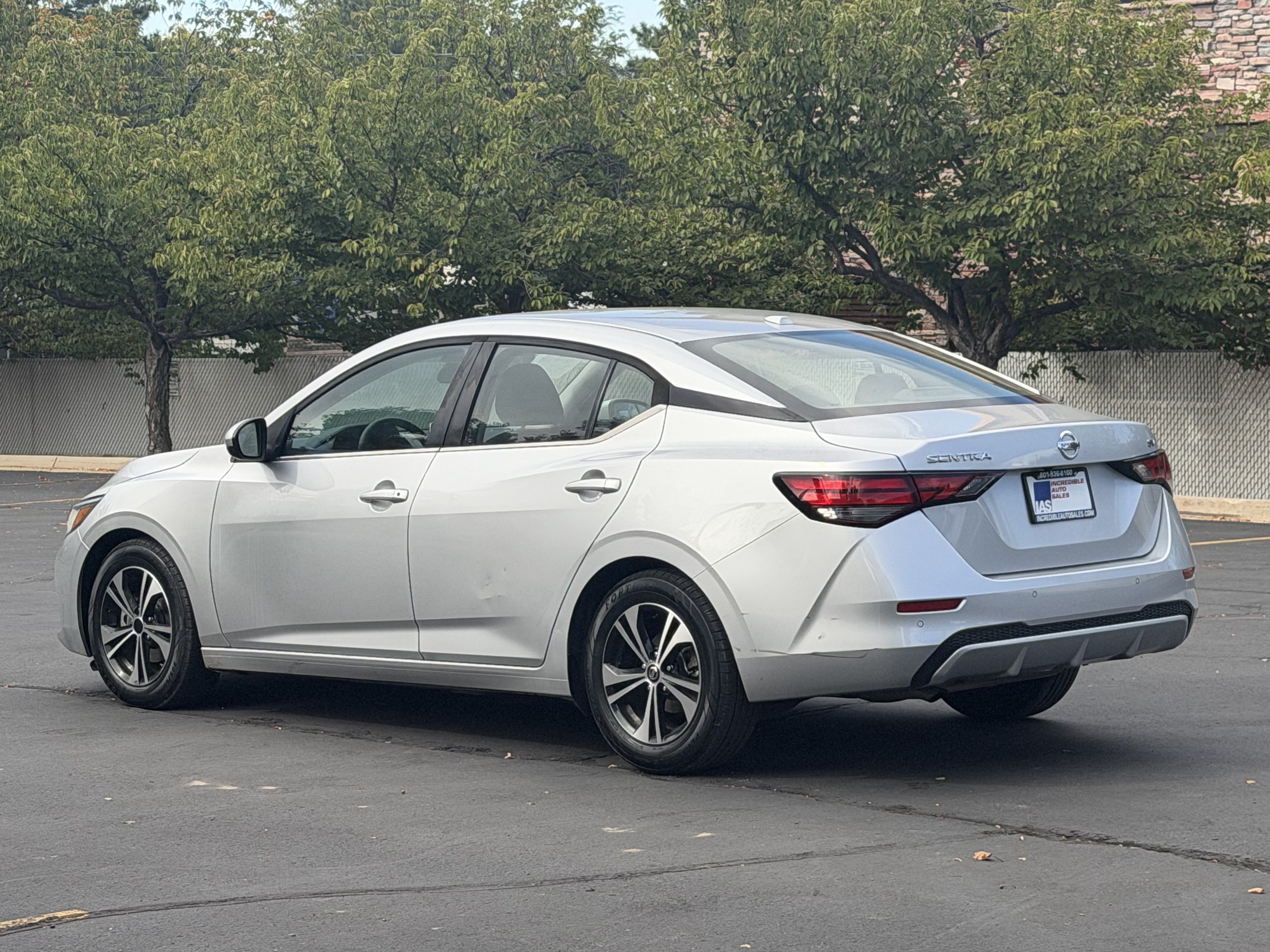 Used 2021 Nissan Sentra SV FWD image 4