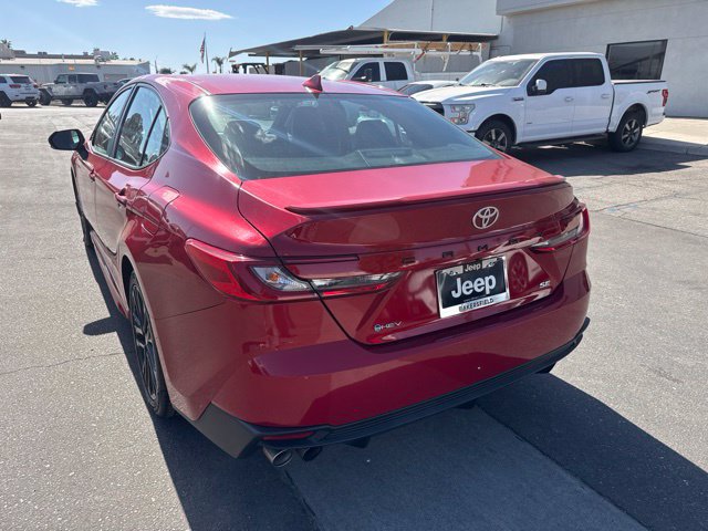 Used 2025 Toyota Camry SE FWD image 3